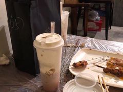 牛肉炒河粉-亮亮烧烤(万松园店)