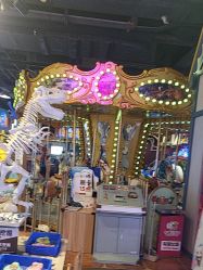 -卡通尼乐园(宝山龙湖天街店)