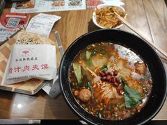 -元志初腊汁肉夹馍(钟楼粉巷店)