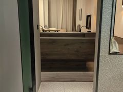 -上海虹桥中心爱琴海亚朵S酒店