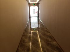 -怡莱酒店(上海大学店)