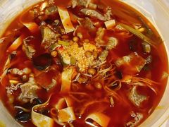 香辣牛肉冒菜-同心如意传统铜火锅