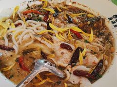 -渔语鱼酸菜鱼新川菜(来福士店)