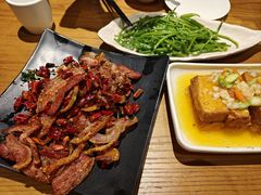 -隔壁老王·家常云南菜(花巷店)