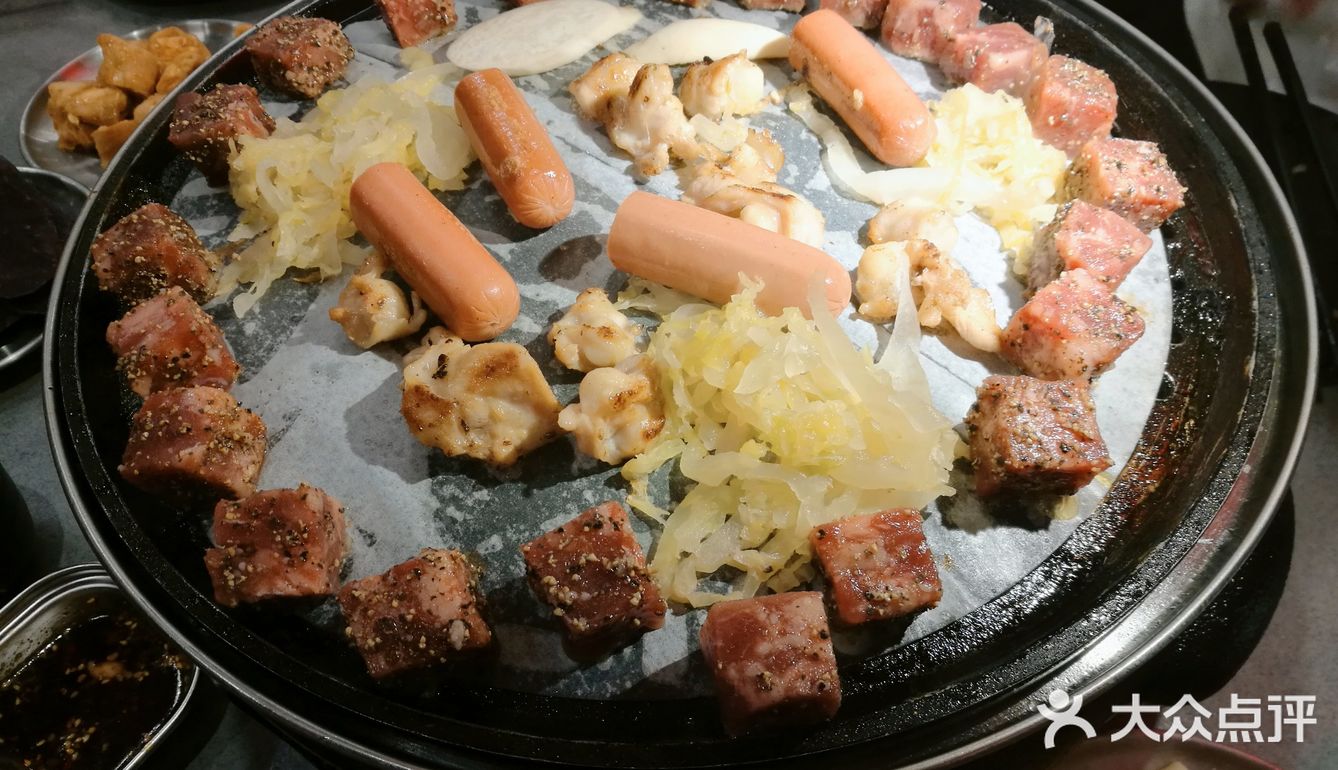 喝酒吃肉开心快乐[加油]