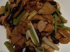 -瓦国小镇·果木烤鸭·融合菜(西口店)