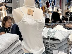 -Brandy Melville