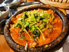 安顺小锅凉粉-包整·丝娃娃(一览甲秀楼风景店)