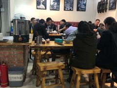 大堂-门框胡同百年卤煮(鸟巢店)