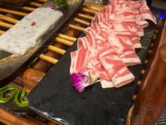 -老牌坊云南鱼豆花火锅(爱建店)