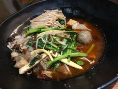 -万记麻辣烫国展总店