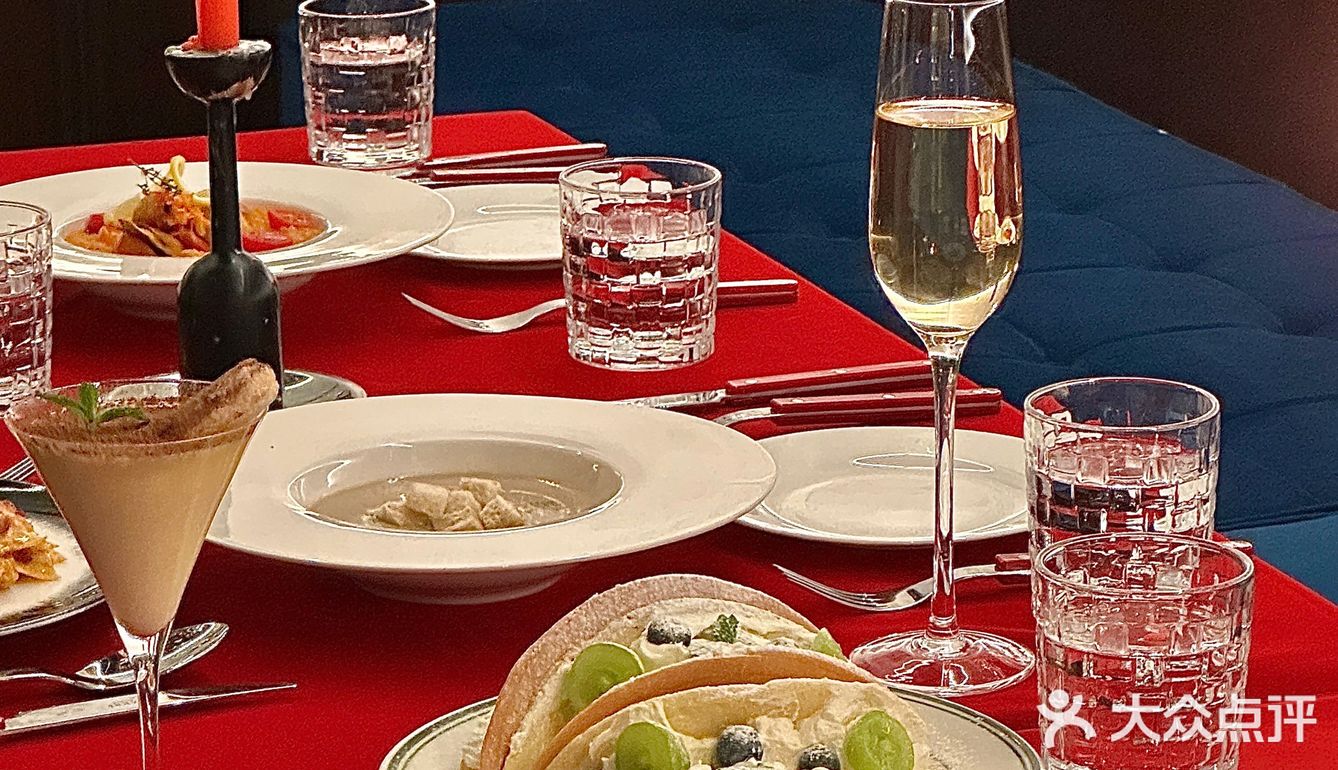 我好像找到了氛围感天花板餐吧‼️浪漫哭[流泪]