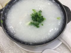 生滚鲜鲩鱼片粥-龙的酒楼·手工早茶·顺德菜(近良路店)
