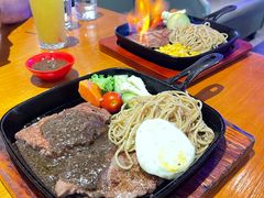 -豪客嘉族·麦尼顿西餐厅(乐福天下店)