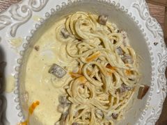 -玛格萝妮比萨屋(四平店)