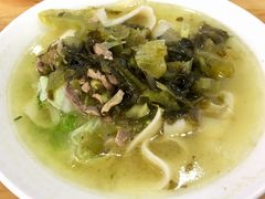 酸菜肉丝刀削面-华兴街自力面店