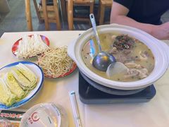 -霄汉牛三鲜湖北砂锅菜(万松园2店)