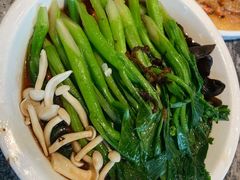白灼菌菇菜心-新白鹿餐厅(松江开元地中海店)