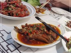 -去吃龙虾|鲜活小海鲜·鲜货烧烤(红林世界城店)