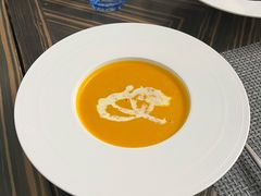 奶油栗子南瓜汤-小莫餐厅And More Restaurant西餐(北京展览馆店)