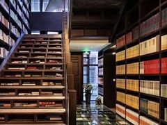 -钟书阁(松江泰晤士小镇店)