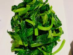 清炒豌豆尖-小河盐帮·私家菜·烤鸭(三元桥·霄云路店)