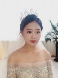 -LOVINA洛维娜婚纱礼服