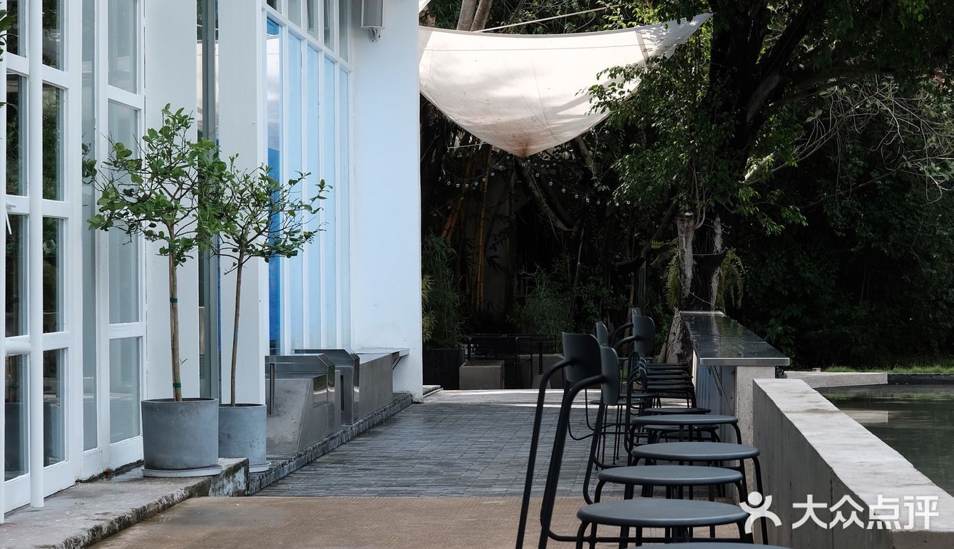         嗯☕️这里还真的挺不错🌟🌟🌟🌟