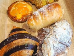 抹茶可颂-Top Impression Bakery Wolli Creek