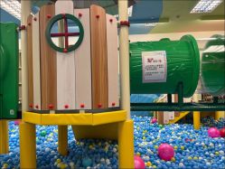 -莫莉幻想儿童乐园(武汉经开永旺店)