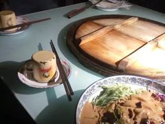 -鱼窝棚柴火铁锅炖(富山屯店)