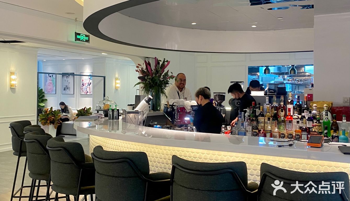 北京探店｜街景超绝的亚洲首家Vogue Cafe