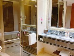 -天津京基皇冠假日酒店