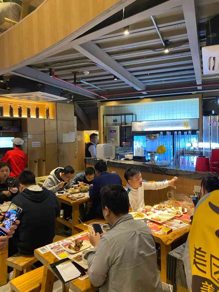 木屋烧烤(龙华上河坊店)-"家住附近,想吃的时候就随时过来了,平时周.