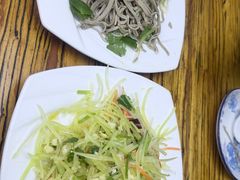 -溢心园香河肉饼总店