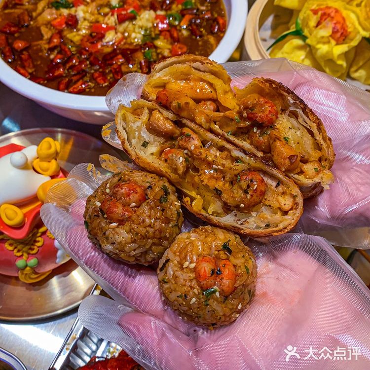 今天吃龙虾创意菜，居然被汤圆儿种草…