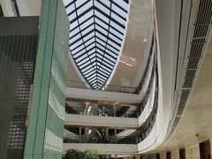 -上海滴水湖皇冠假日酒店