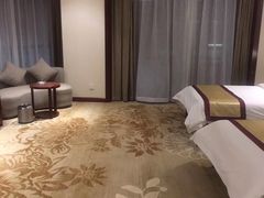 -兴芮温泉度假区