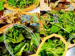 -大匠工房古船木艺术餐厅·猪肚鸡专门店(长白仙岛店)