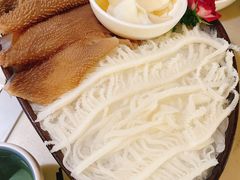 火锅三宝-左庭右院鲜牛肉火锅(浦江欢乐颂店)