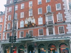 -The Diamond Jubilee Tea Salon at Fortnum & Mason