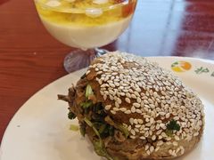 烧饼夹牛肉-护国寺小吃(地安门店)