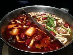-湊湊火锅·茶憩(新中关购物中心店)