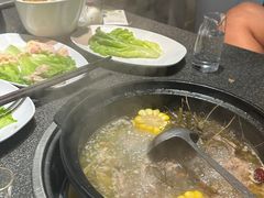 -野迹·石橄榄鸡·烧烤(新洲店)