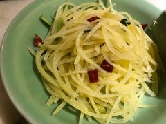 酸辣土豆丝-弄堂里(西溪龙湖天街店)