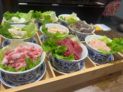 -聚汇三少·龙虾·中餐厅(莫邪路新天地店)