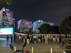 -东方体育中心(地铁站)