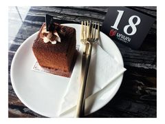 -UNI UNI(环亚凯瑟琳店)