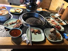 -釜御山海鲜烤肉火锅自助(新城市中心店)