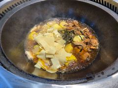 -袁小二大东北铁锅炖(吉祥村总部)